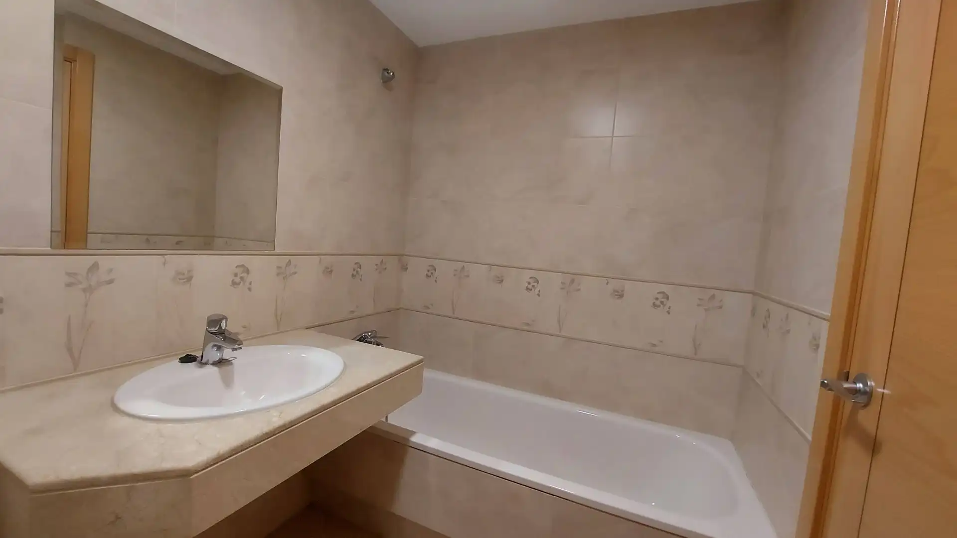 Badezimmer von Wohnung zur Miete in Villa de Vallecas