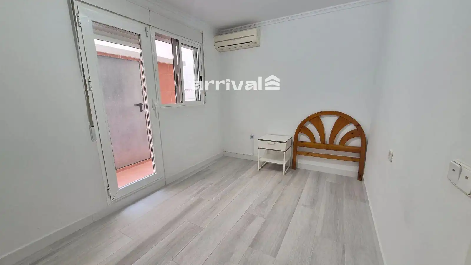 Schlafzimmer von Wohnung zur Miete in Valencia mit Klimaanlage, Heizung und Terrasse