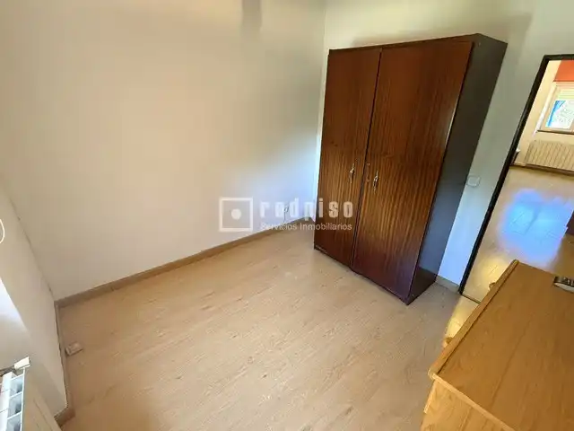 Habitación de Piso en venta en Madrid con Calefacción y Jardín privado