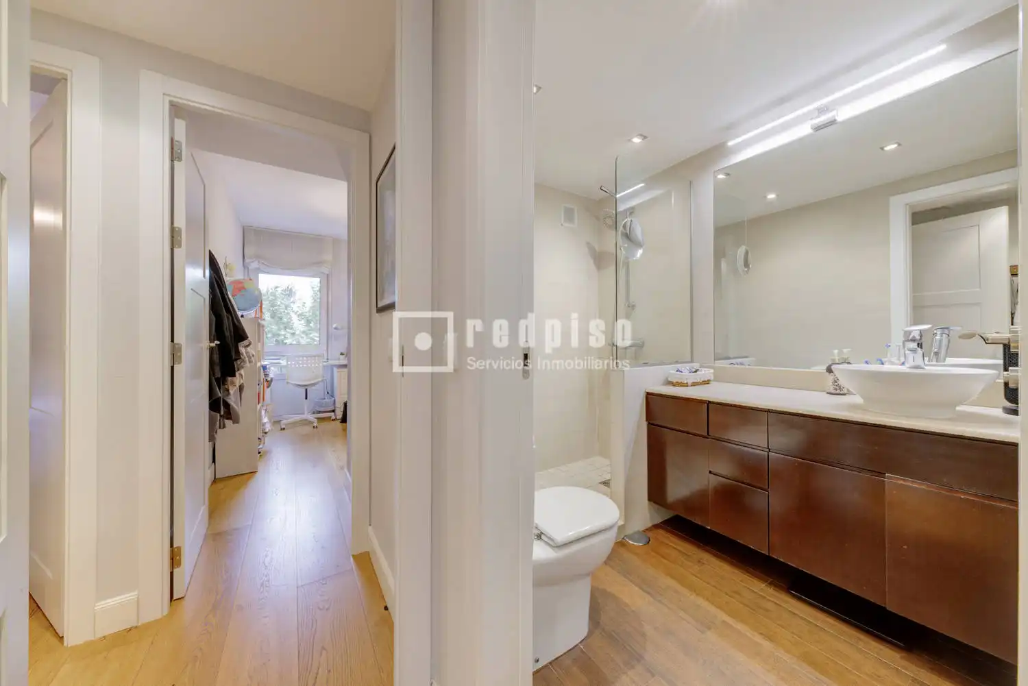 Baño de Ático en venta en Pozuelo de Alarcón con Aire acondicionado, Calefacción y Jardín privado
