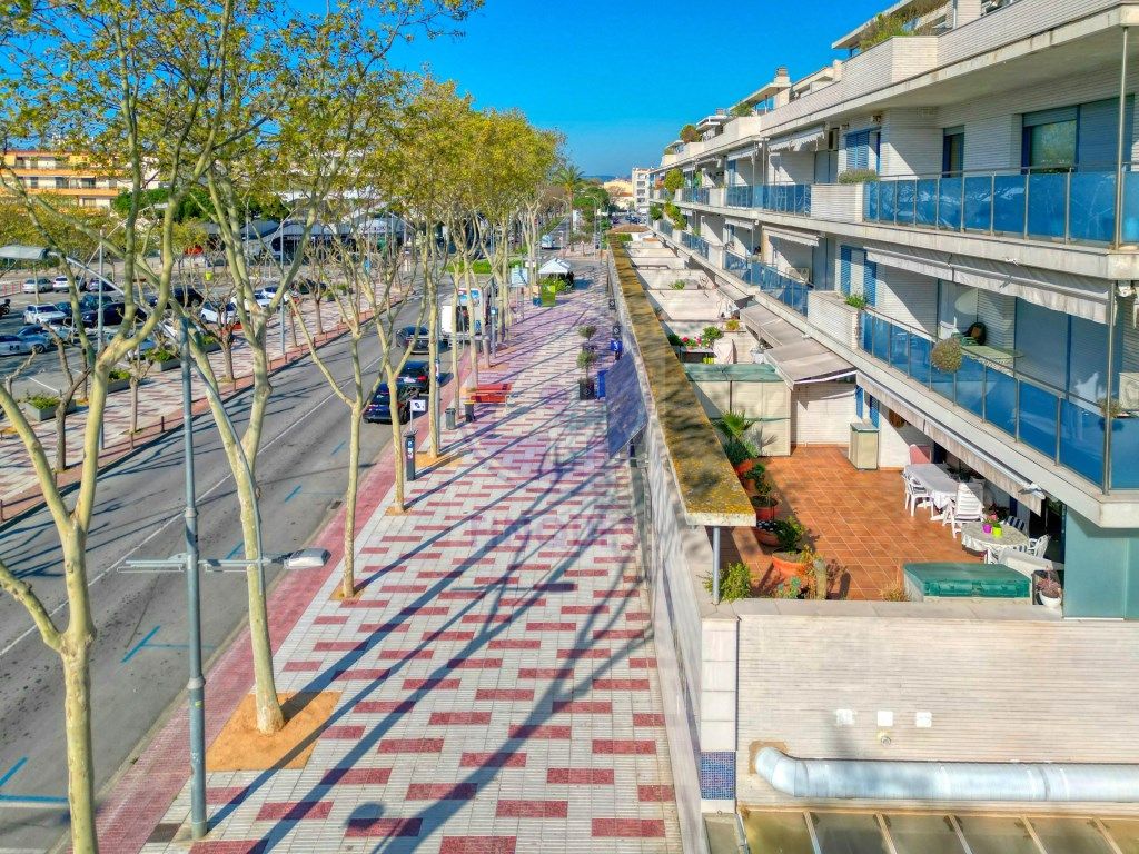 Vista exterior de Pis en venda en Castell-Platja d'Aro amb Aire condicionat i Piscina