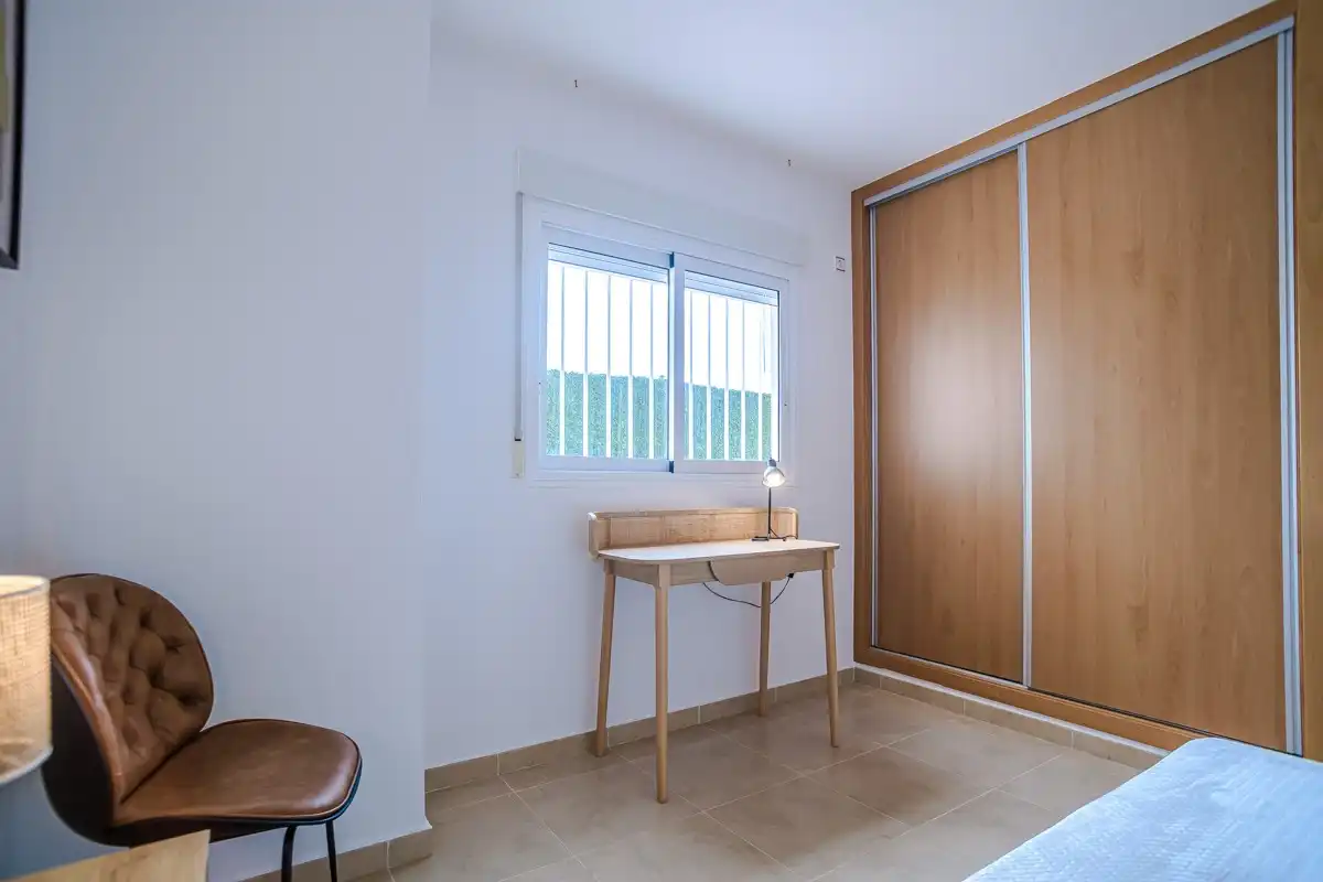 Dormitori de Apartament en venda en Orihuela amb Terrassa, Piscina i Piscina comunitària