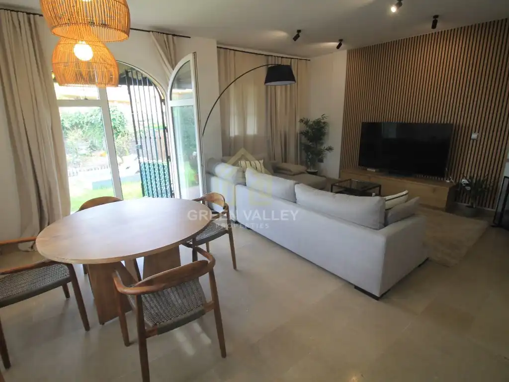 Casa aparellada en venda a Avenida de la Hacienda, imagen 7