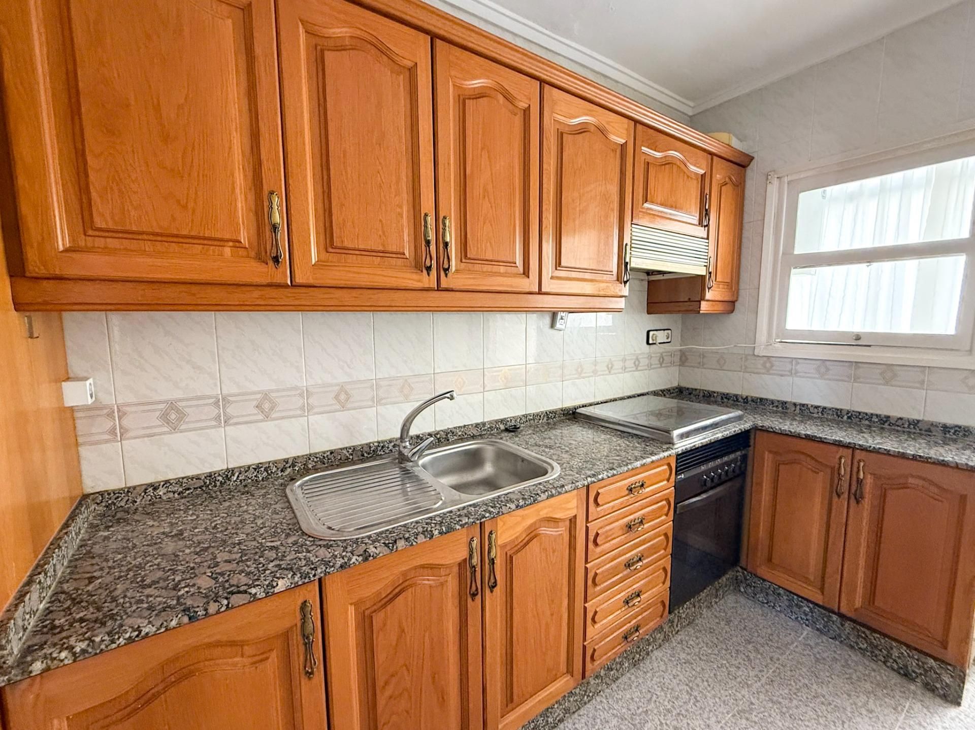 Kitchen of Flat to rent in  Valencia Capital  with Air Conditioner and Balcony