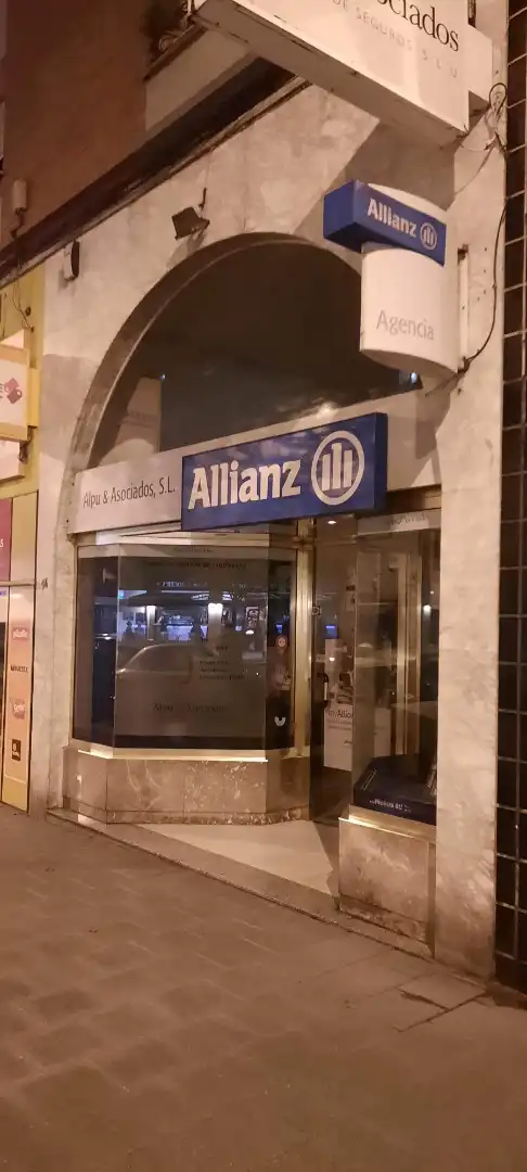Gewerbefläche zum Verkauf in Calle Juan Alvargonzález 14, imagen 2