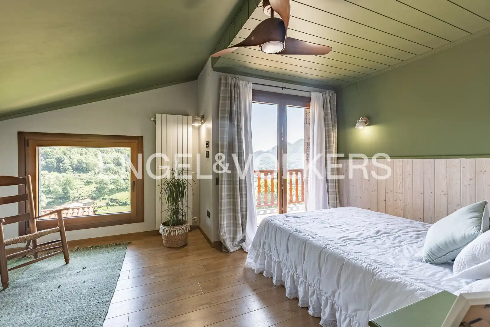 Dormitori de Casa o xalet en venda en Llanars amb Calefacció, Jardí privat i Parquet