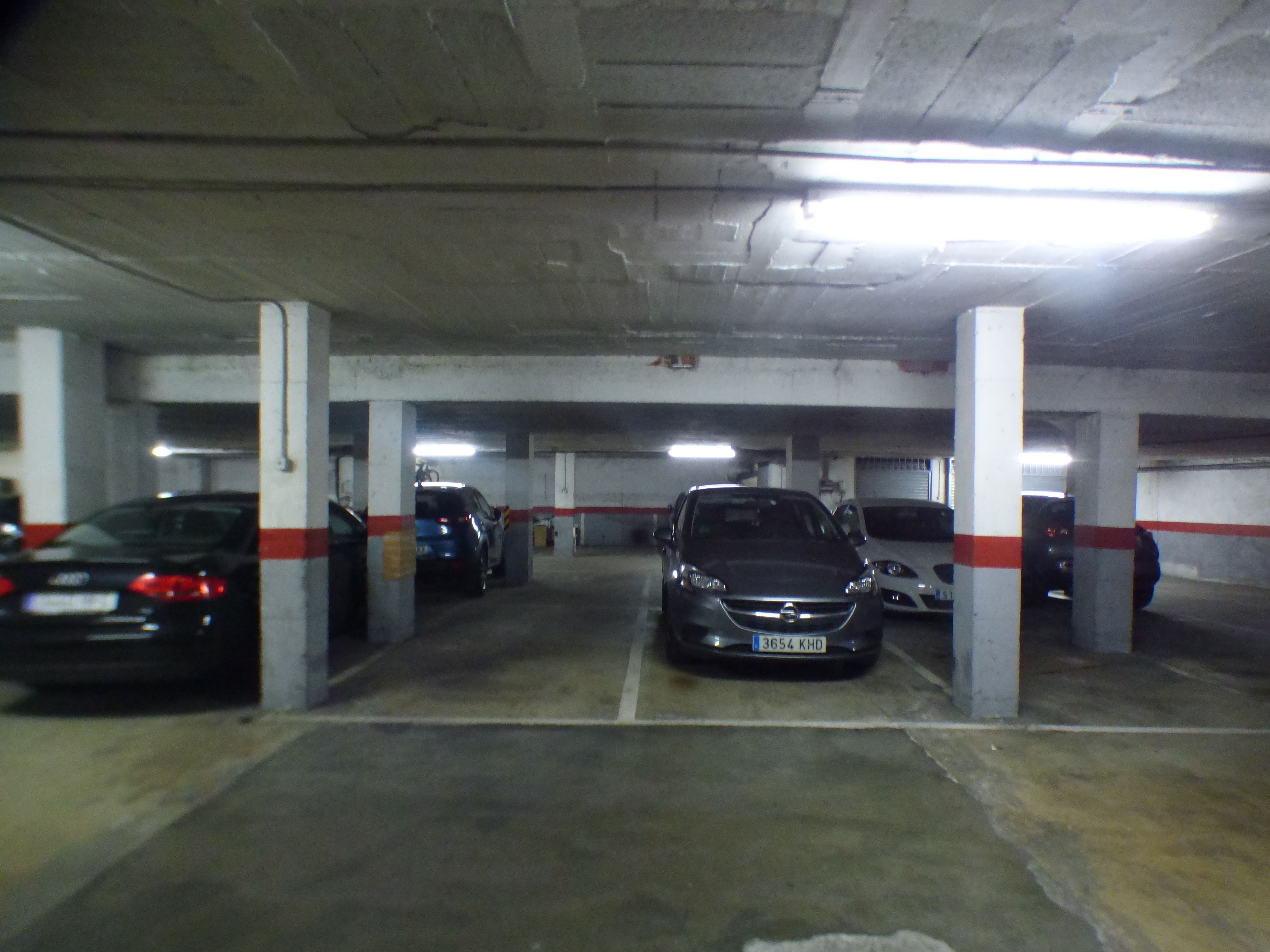 Parking of Garage for sale in Salt