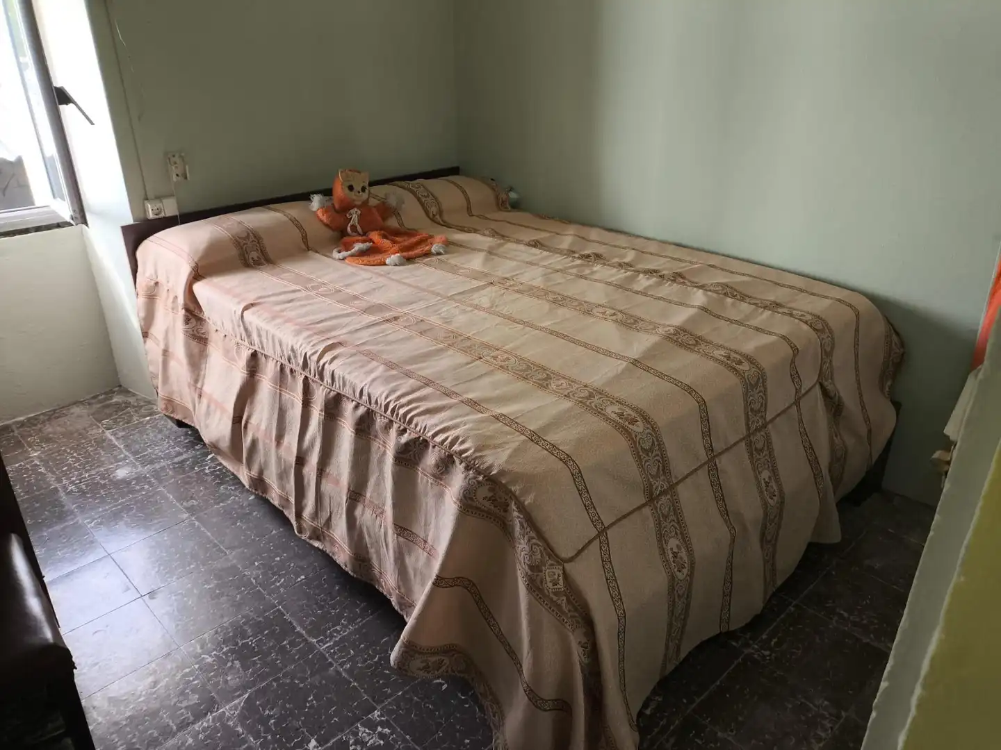 Dormitori de Casa o xalet en venda en Santa Comba amb Traster i Moblat