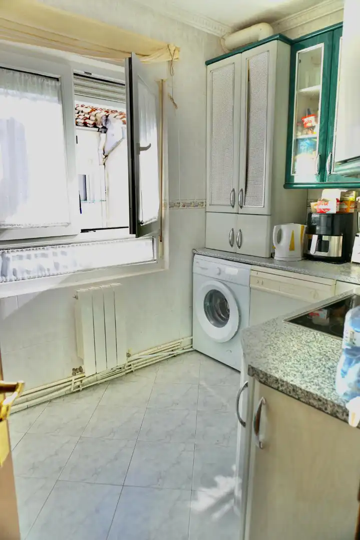 Cuina de Pis en venda en Ávila amb Calefacció, Terrassa i Moblat