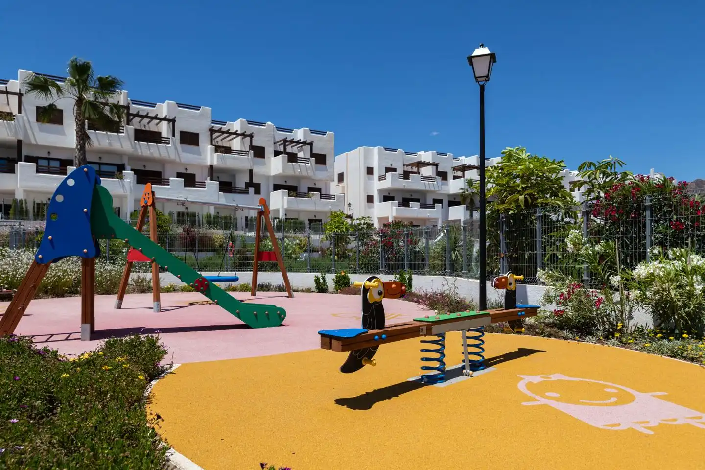 Vista exterior de Casa o xalet en venda en Pulpí amb Aire condicionat, Terrassa i Piscina