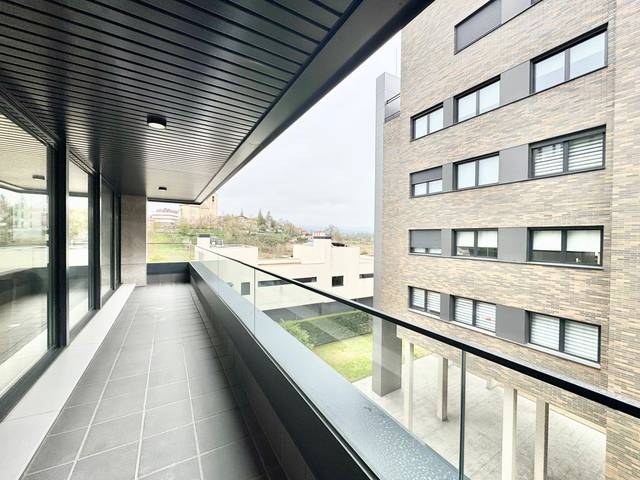 Piso en Alquiler en Zumabide Kalea en Aretxabaleta