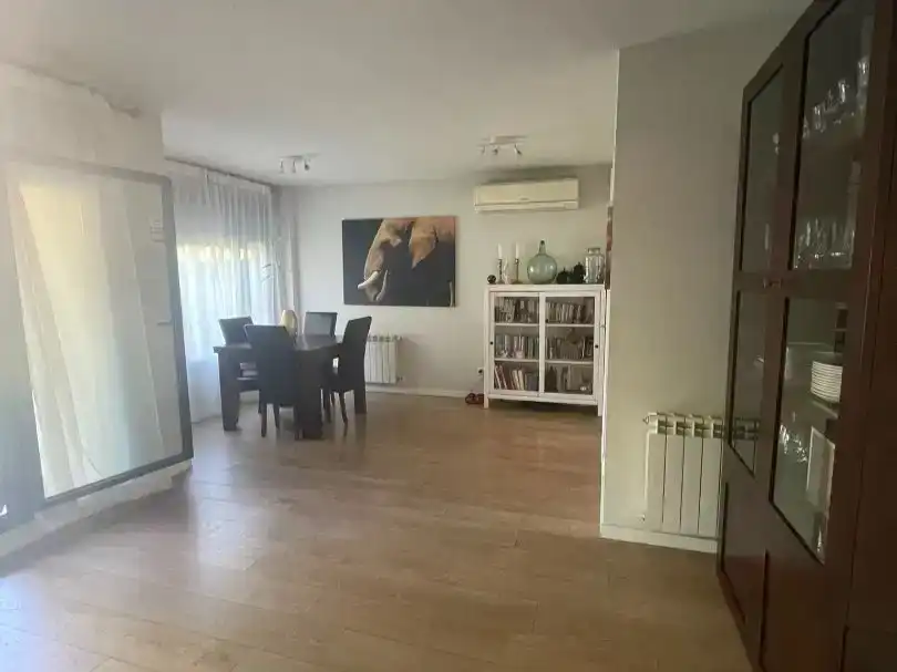 Sala de estar de Piso en venta en Pinto con Aire acondicionado, Jardín privado y Piscina