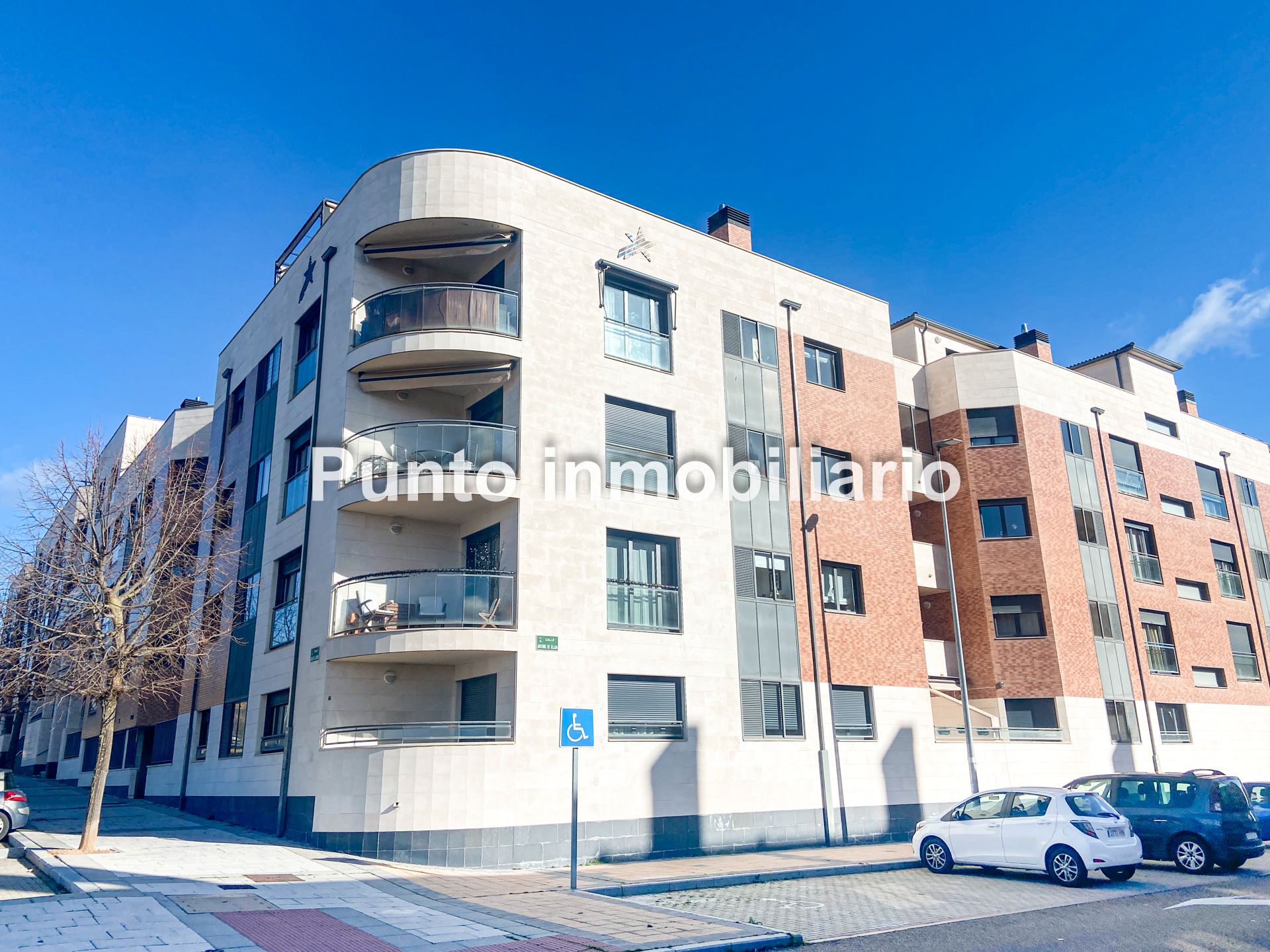 Pis en venda a Calle Juan de la Cierva, Aranzana