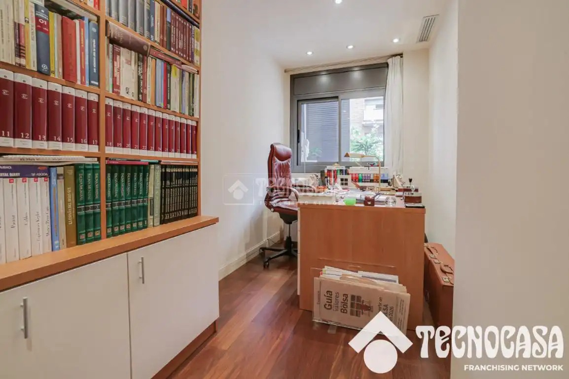 Piso en venta en Barcelona con Aire acondicionado, Parquet y Terraza