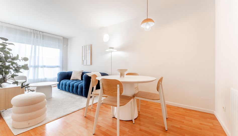 Apartamento de alquiler en Calle del Pintor Ignacio de Zuloaga, 16, Sanchinarro - Imagen 2