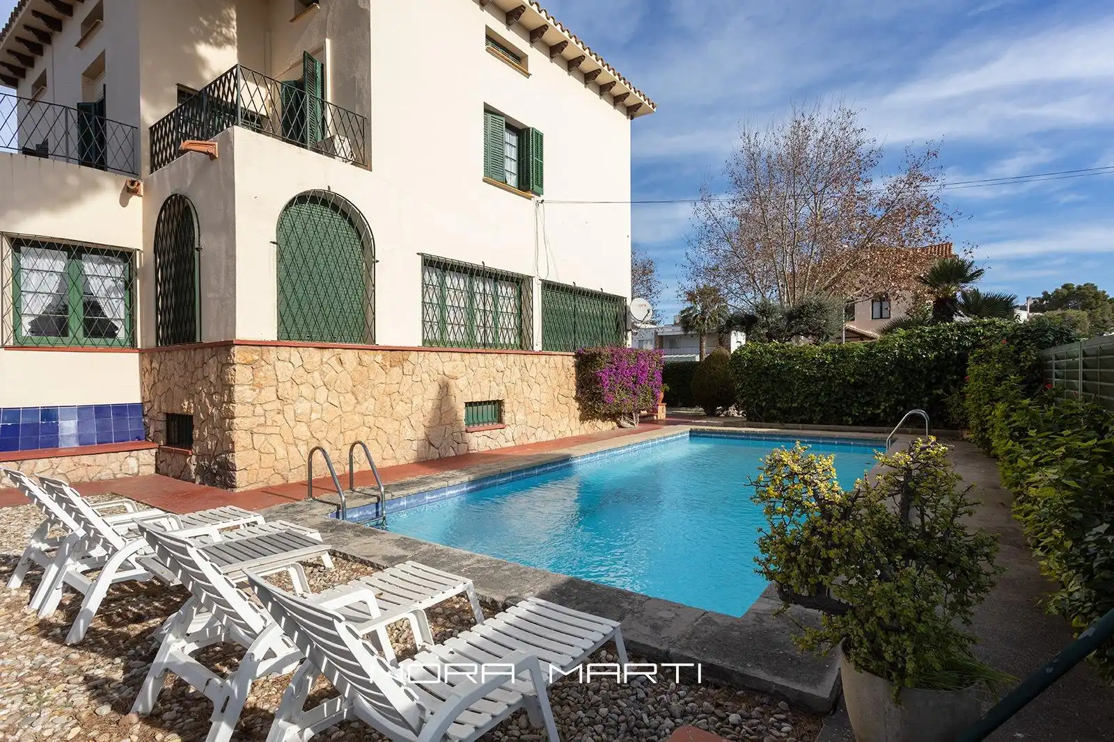 Piscina de Finca rústica en venta en Sitges con Aire acondicionado, Calefacción y Jardín privado