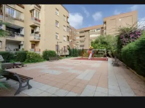 Pis amb jardí en venda a Angel bruna 35, imagen 11