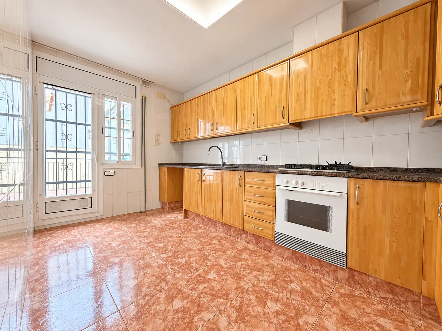 Semi-detached house with terrace for sale in Marianao, imagen 25