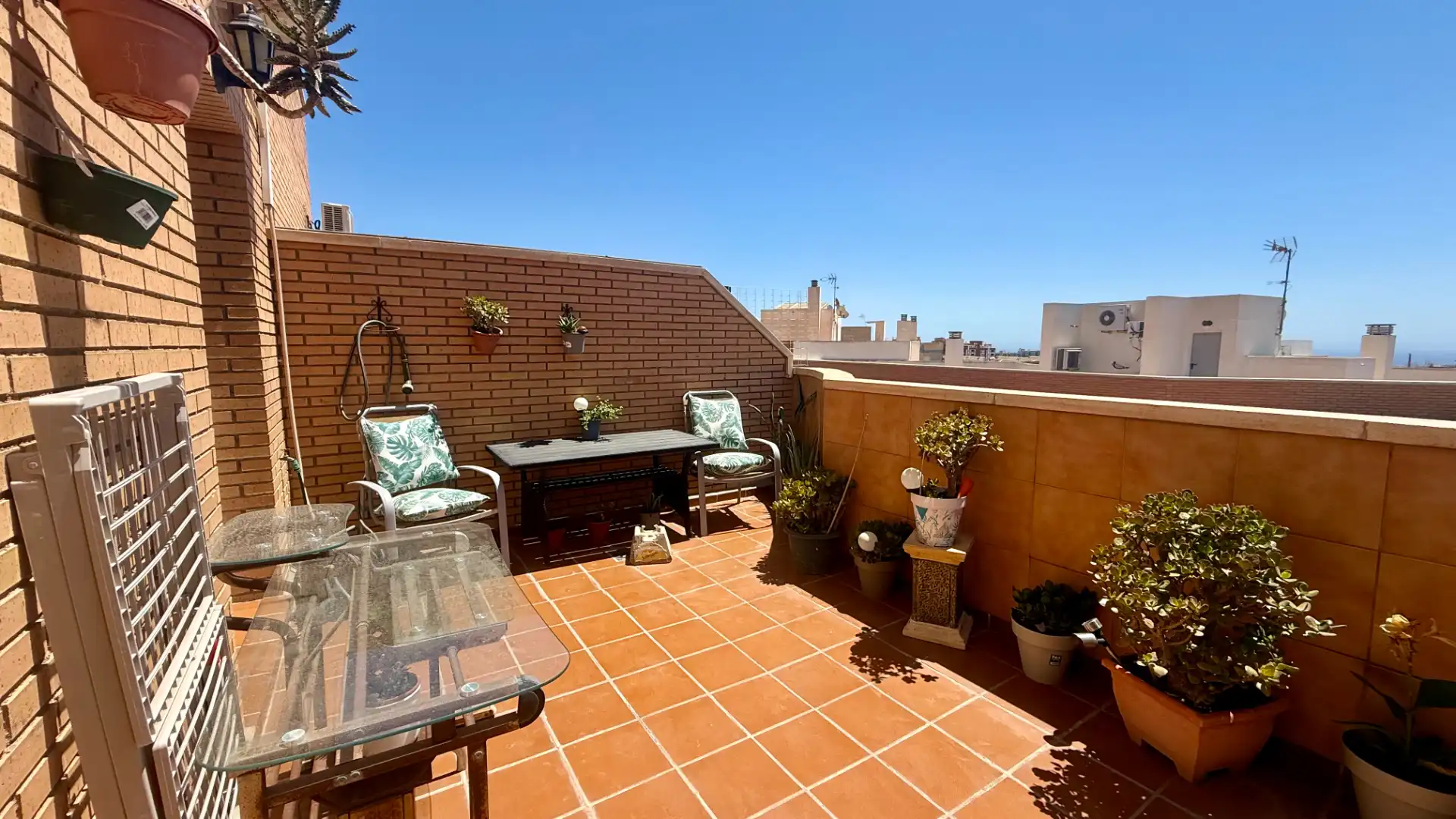 Terrassa de Àtic en venda en Almería amb Terrassa i Moblat
