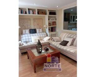 Sala d'estar de Dúplex en venda en Alcoy / Alcoi amb Aire condicionat i Terrassa