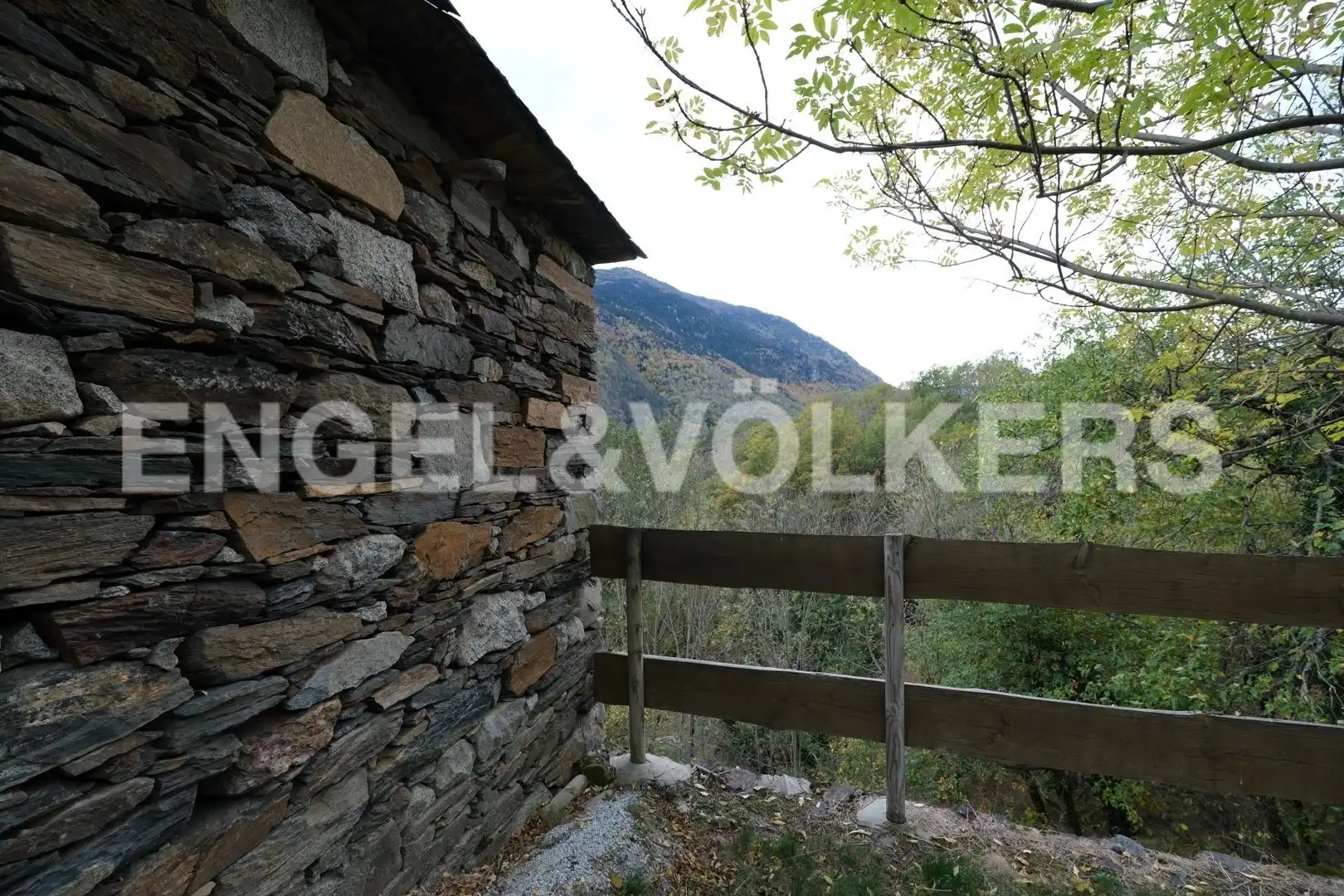 Casa con jardín en venta en Bausen, imagen 9
