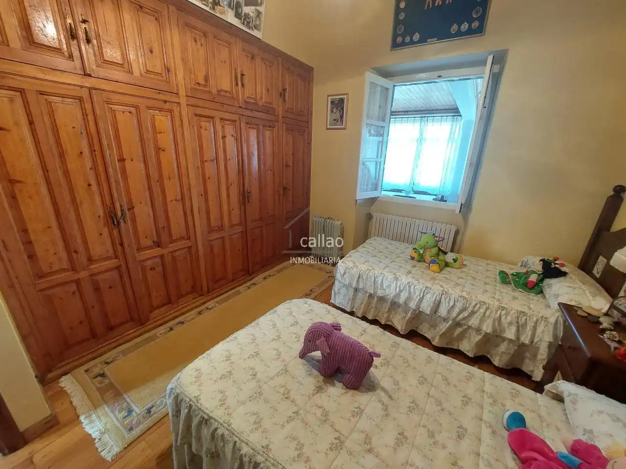 Habitación de Casa o chalet en venta en Narón con Calefacción, Jardín privado y Piscina