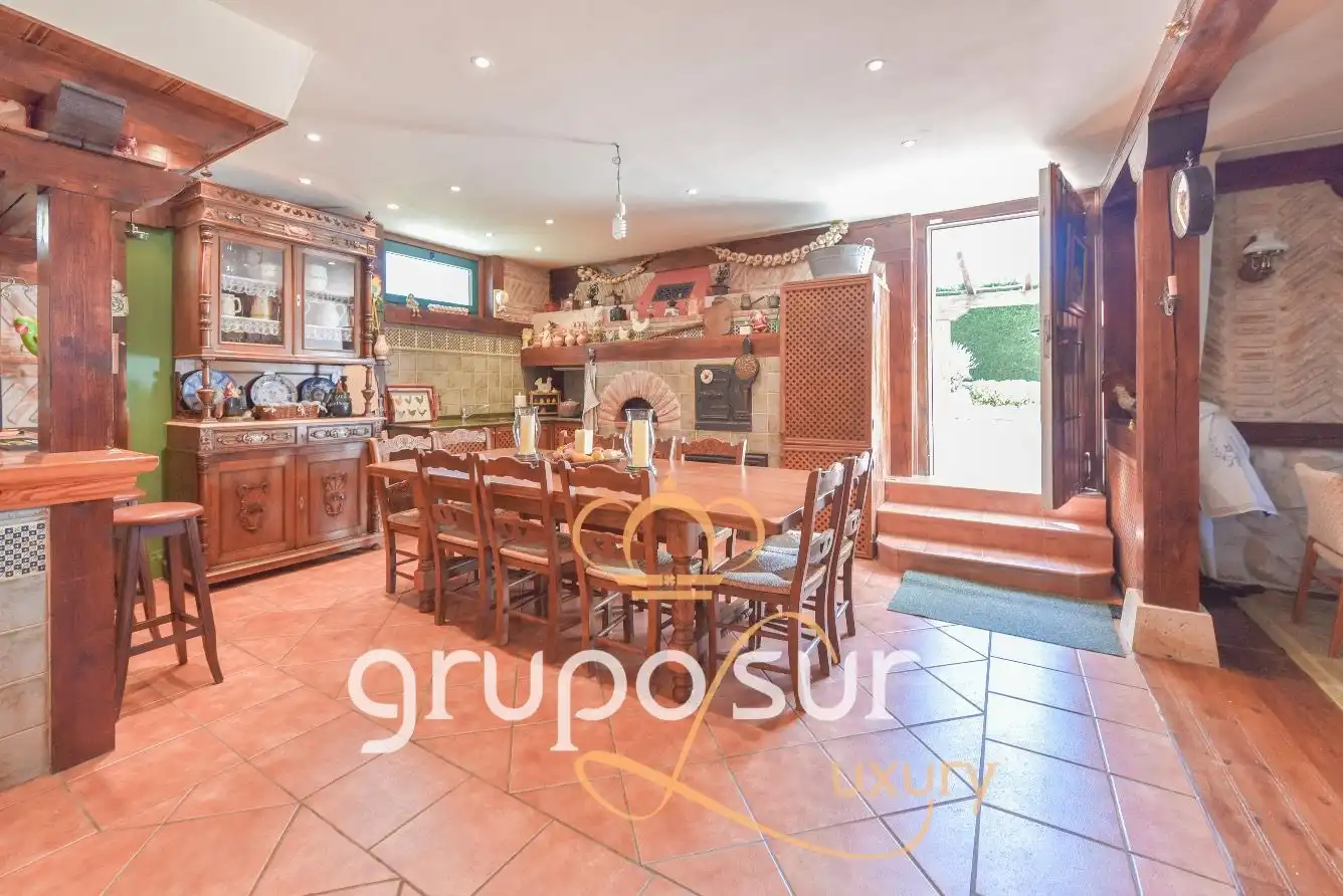 Casa o xalet en venda a Calle de la Fuente del Berrocal, 1, El Berrocal
