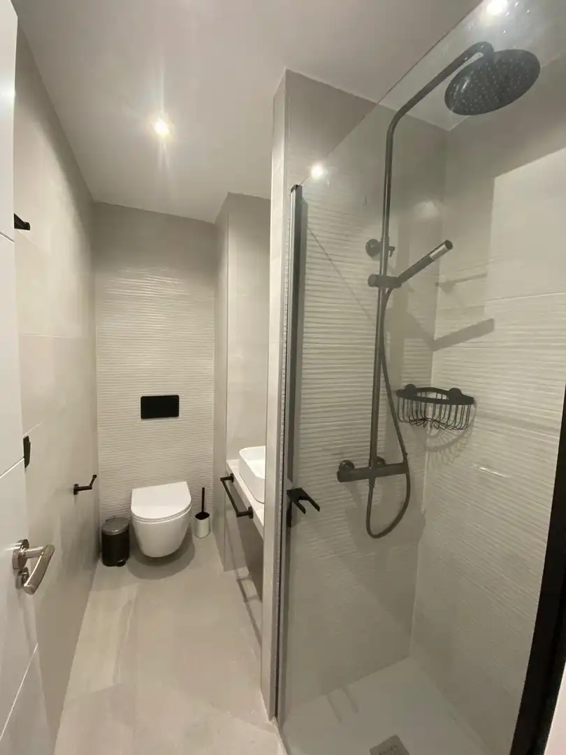 Bathroom of Flat for sale in Torrevieja  with Air Conditioner, Heating and Balcony