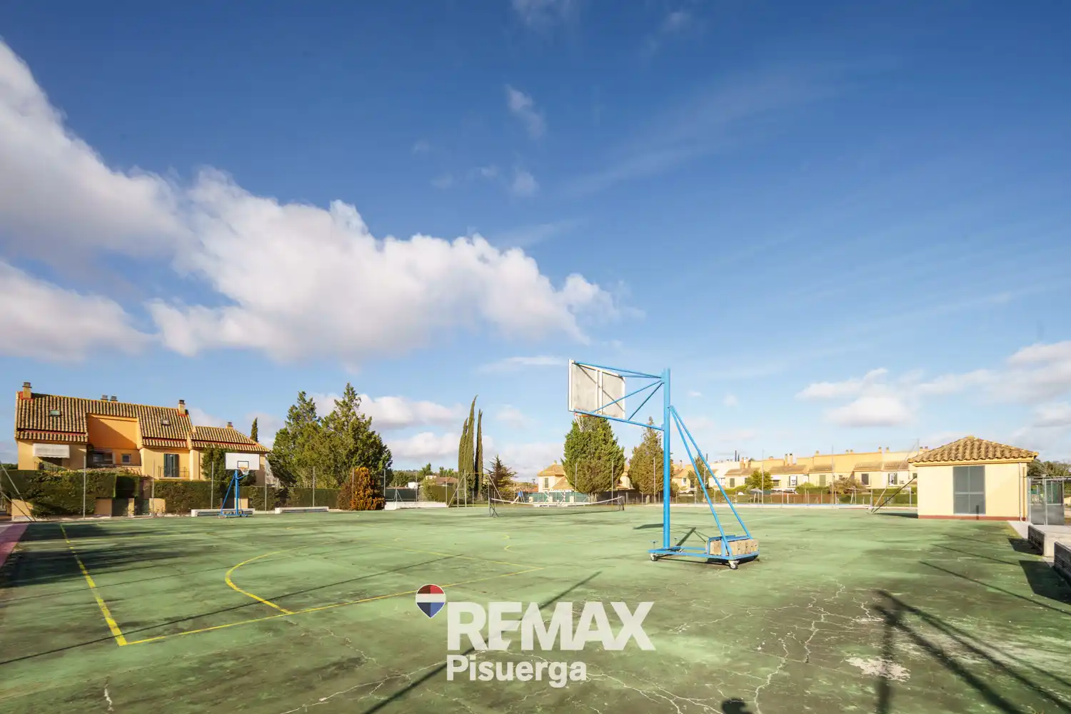Vista exterior de Casa o chalet en venta en Simancas con Calefacción, Terraza y Trastero