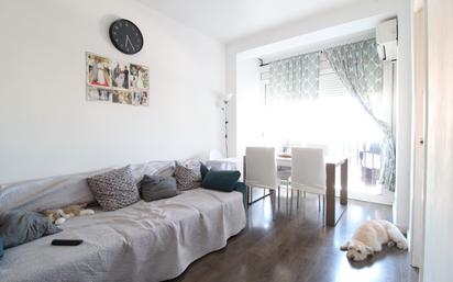 Bedroom of Flat for sale in  Barcelona Capital  with Heating