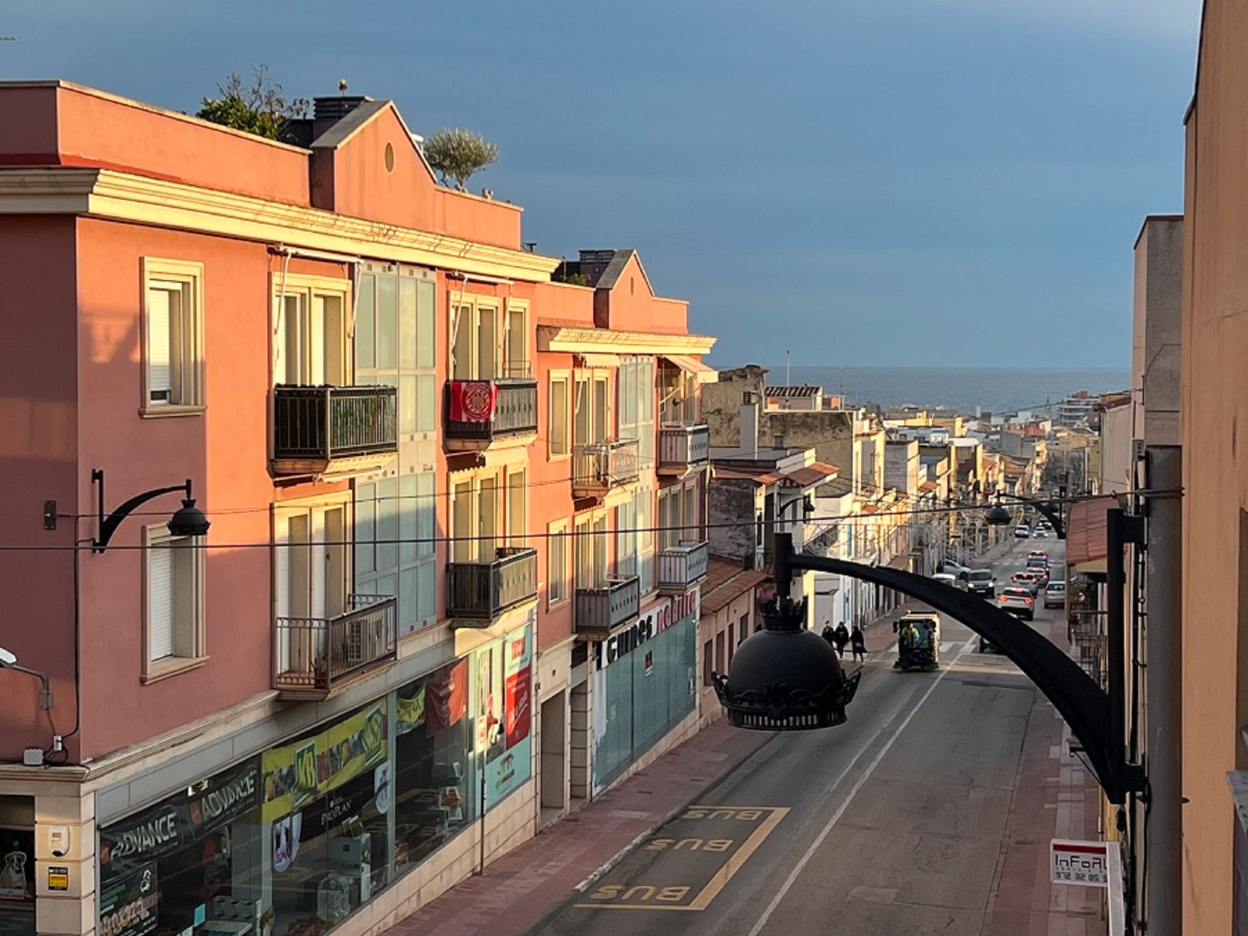 Vista exterior de Àtic en venda en Sant Feliu de Guíxols amb Aire condicionat, Calefacció i Terrassa