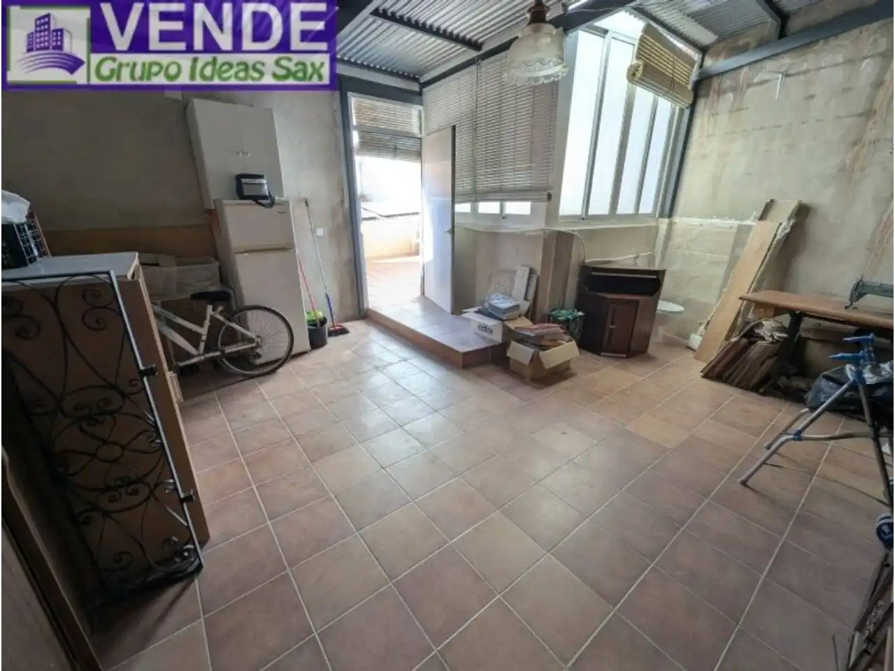 Casa adosada en venta en Sax con Terraza