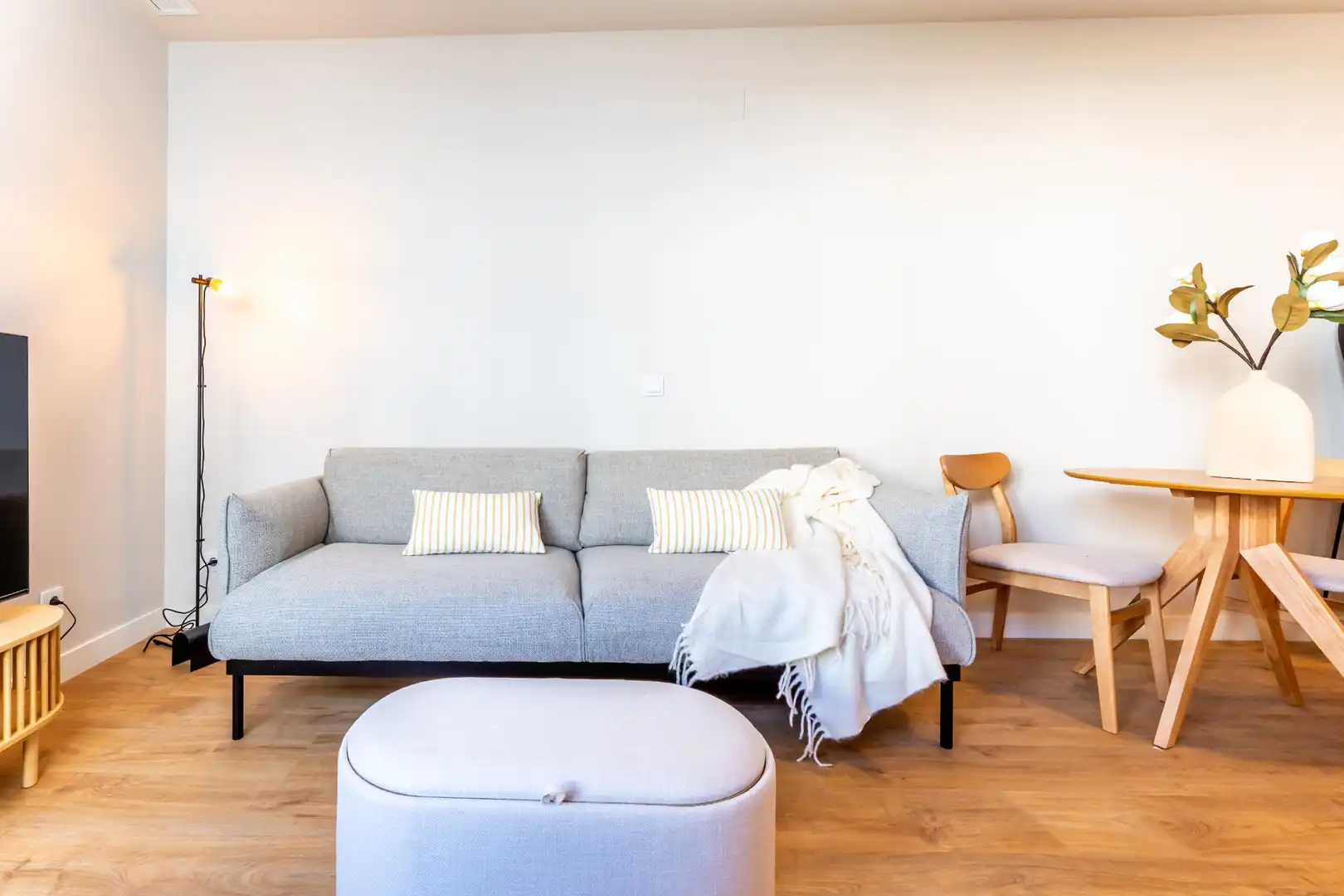 Sala de estar de Estudio de alquiler en Sevilla con Aire acondicionado, Calefacción y Amueblado