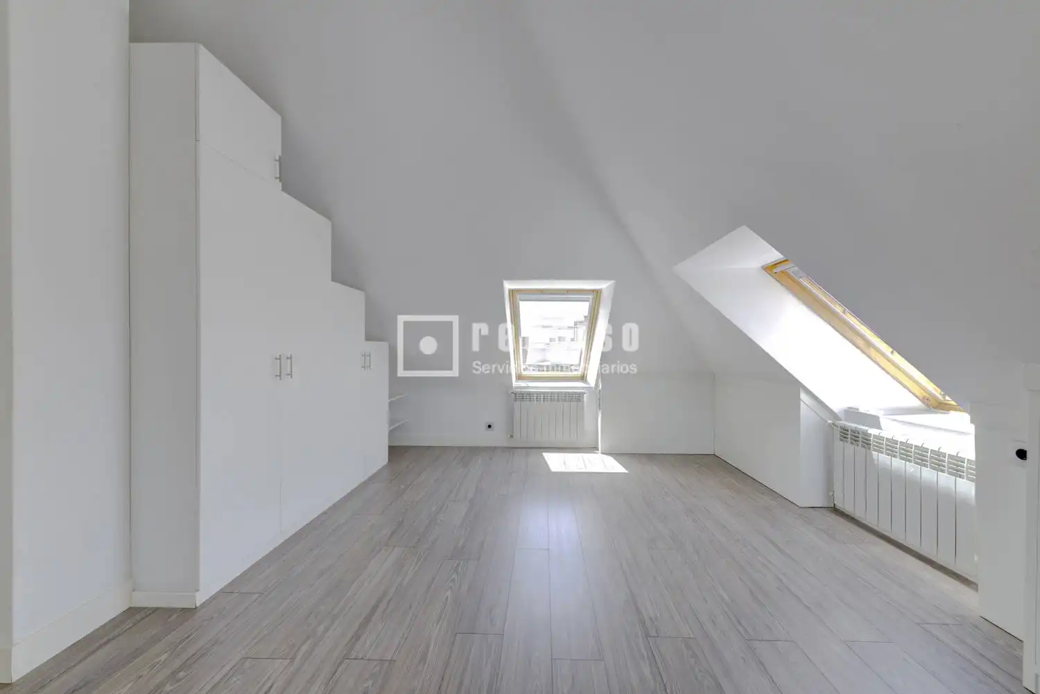 Habitación de Ático en venta en Pozuelo de Alarcón con Calefacción, Jardín privado y Terraza
