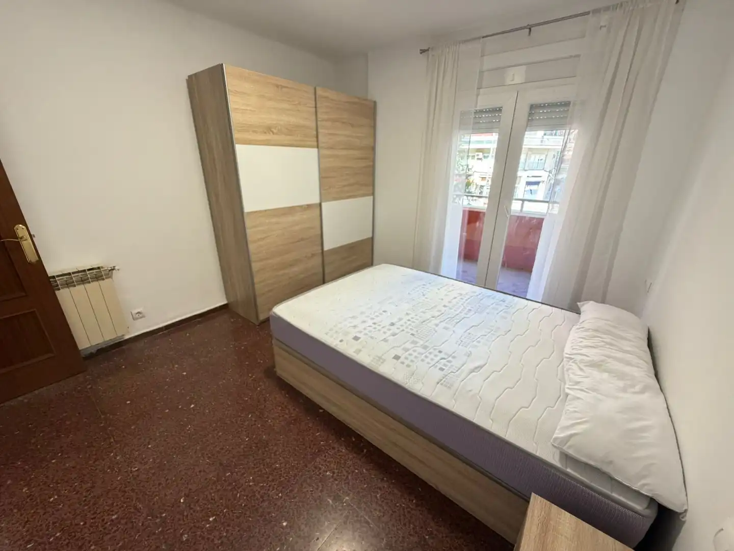 Flat for rent in Gran Passeig de Ronda, Instituts - Universitat