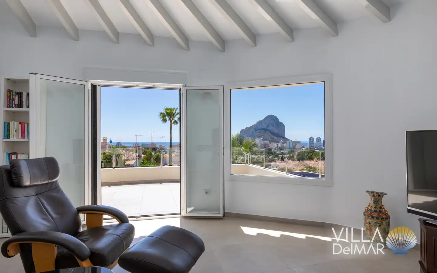 Living room of Houses for sale in Calpe / Calp  with Air Conditioner, Heating and Private garden