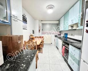 Cuina de Pis en venda en León Capital  amb Calefacció, Parquet i Traster