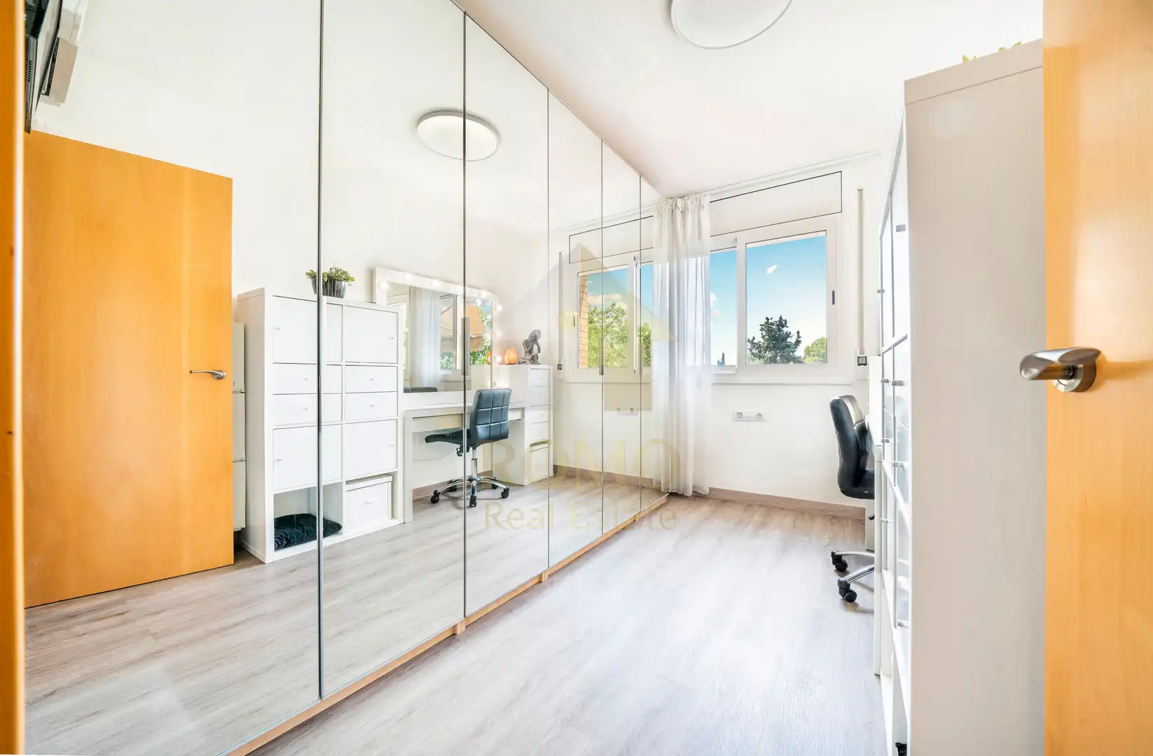 Bedroom of Flat for sale in Santa Perpètua de Mogoda  with Air Conditioner, Heating and Parquet flooring