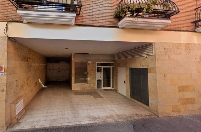 Garaje en Venta en C/ María Victoria en Sants