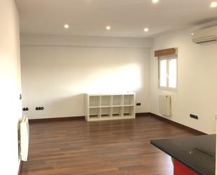 Flat to rent in  Madrid Capital  with Air Conditioner, Terrace and Oven