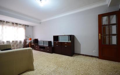 Living room of Flat for sale in  Zaragoza Capital  with Heating, Terrace and Balcony