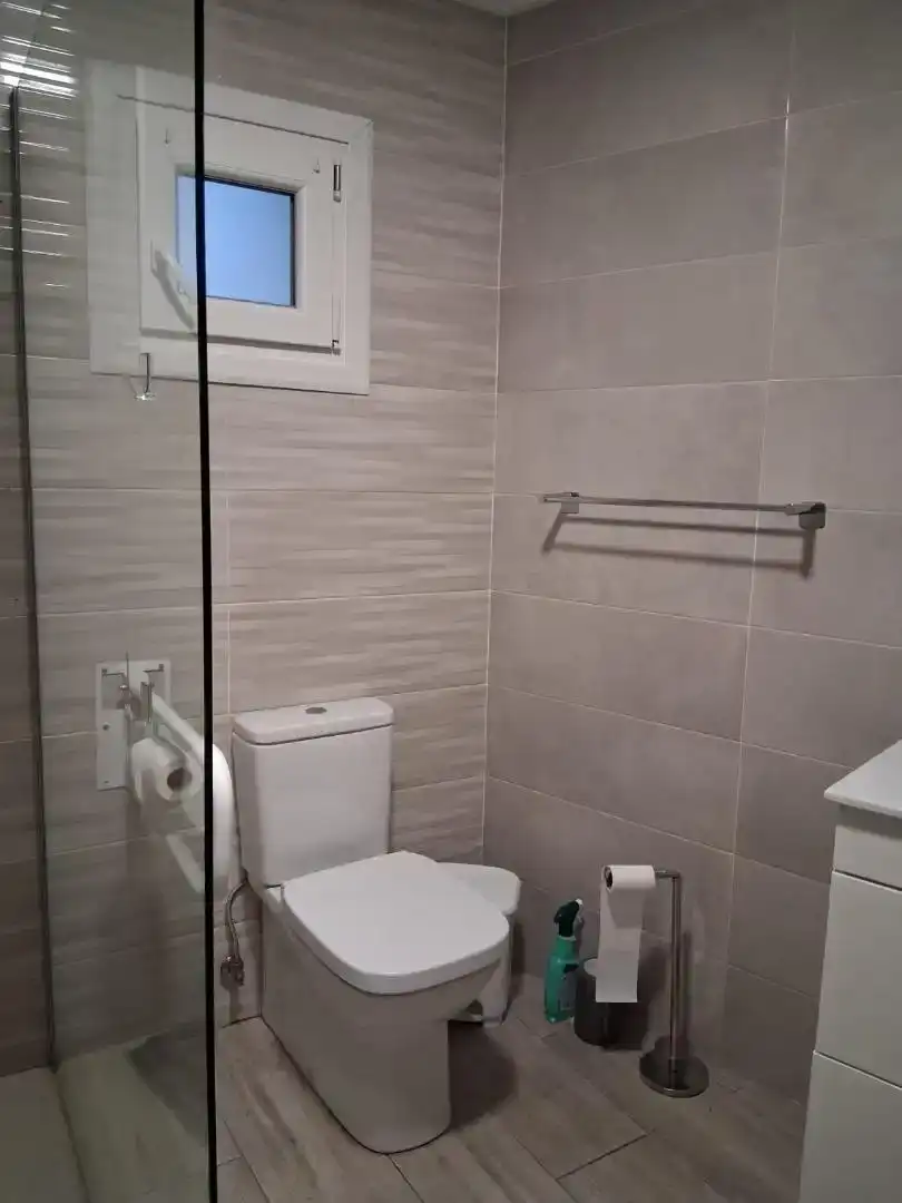Baño de Piso en venta en Moraleja con Aire acondicionado