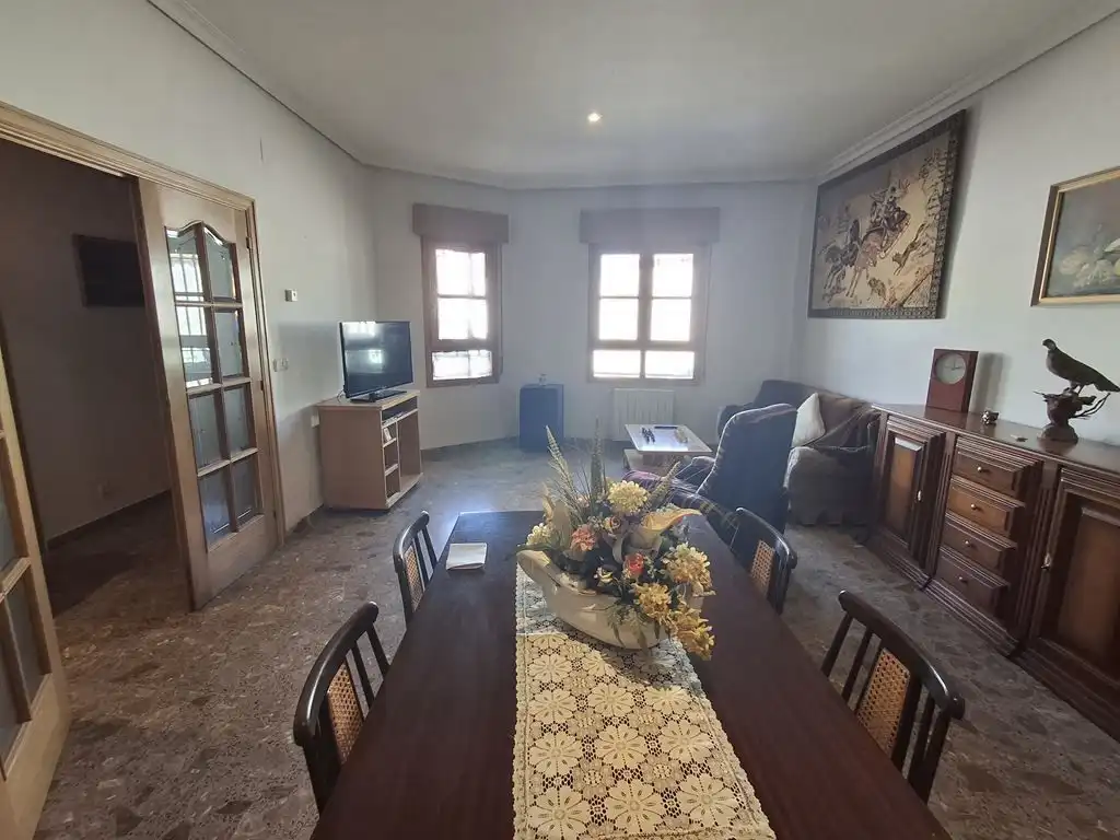 Sala de estar de Casa o chalet en venta en La Roda con Calefacción, Terraza y Trastero