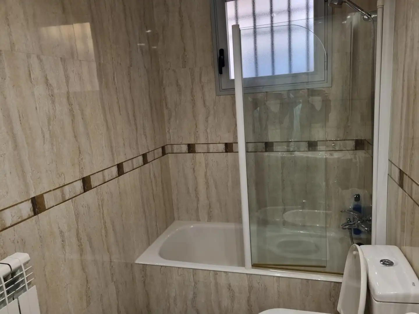Baño de Piso en venta en Nájera con Calefacción, Trastero y Amueblado