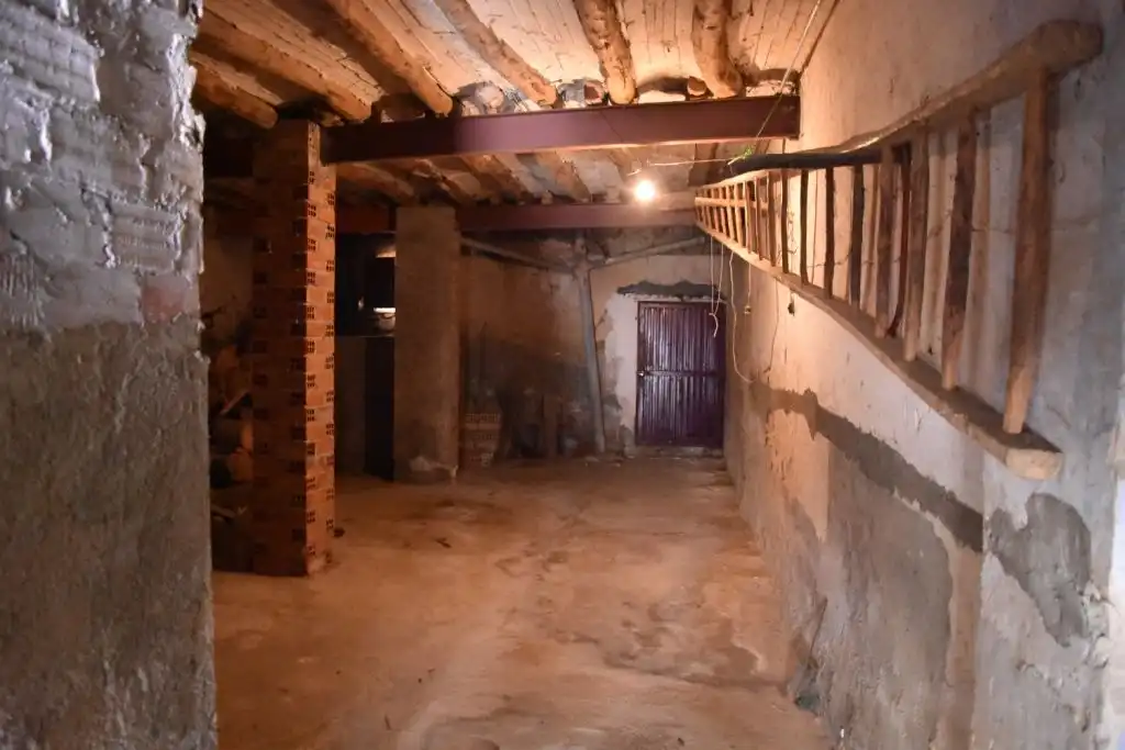 Habitatge amb terrassa en venda a Valdeltormo, imagen 3