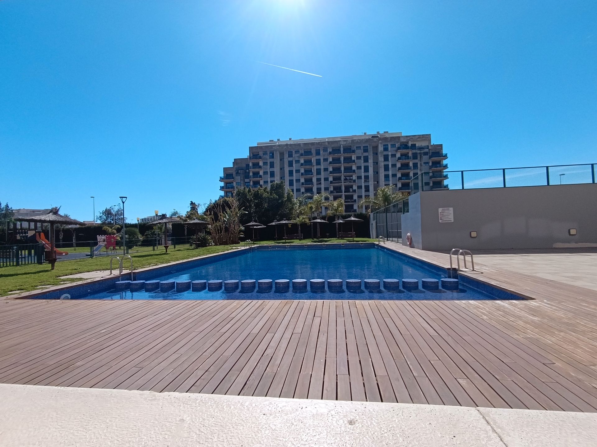 Piscina de Apartament en venda en Moncofa amb Aire condicionat, Terrassa i Traster