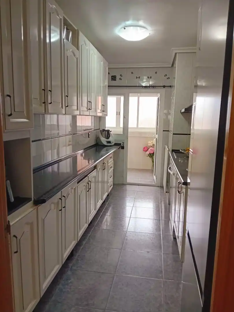 Piso en venta en Calle San Vidal, 24, Reyes Católicos