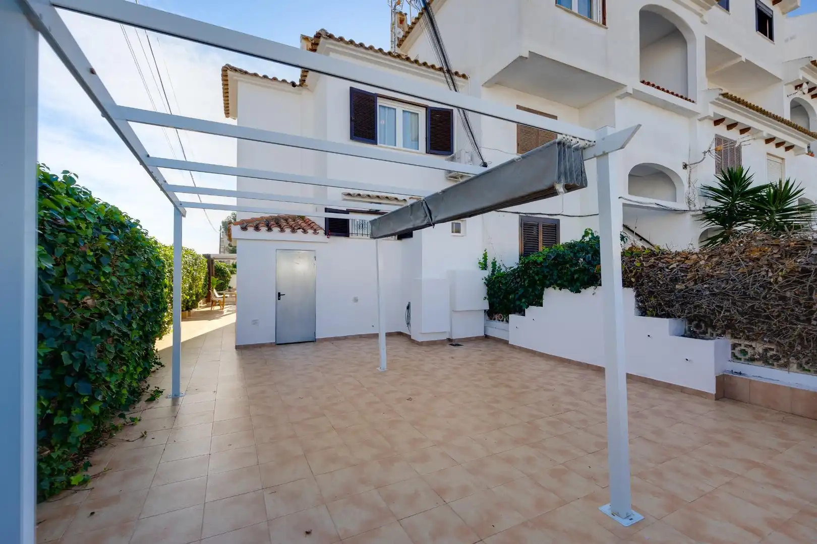 Terrassa de Casa o xalet en venda en Torrevieja amb Aire condicionat, Jardí privat i Moblat