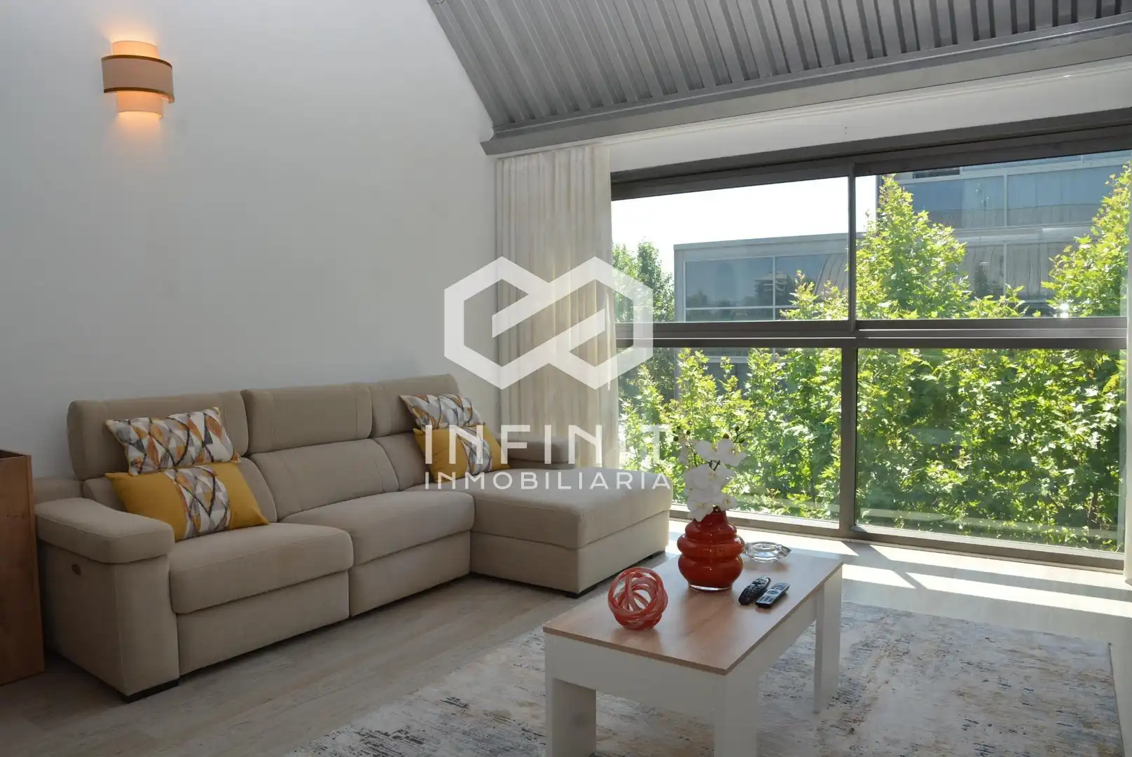 Lofts for sale in Reyes Católicos