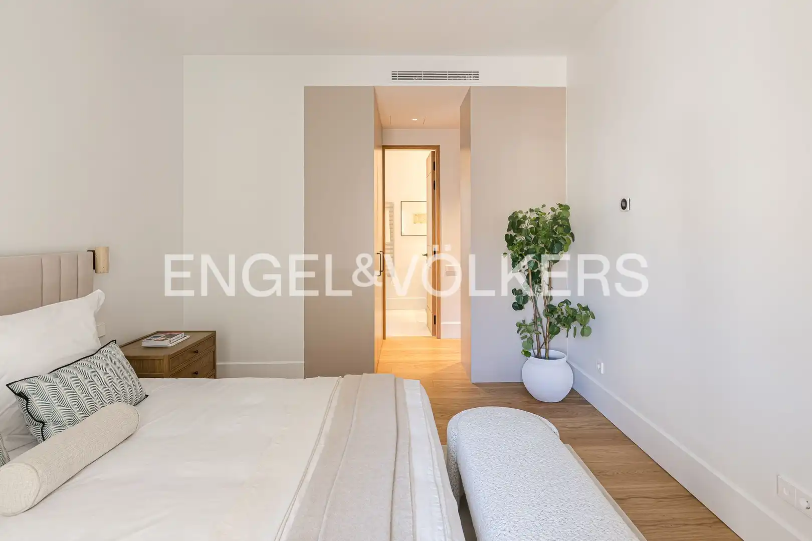 Schlafzimmer von Wohnung zum Verkauf in Madrid mit Klimaanlage, Heizung und Terrasse